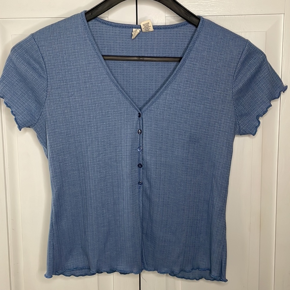 Sky and Sparrow Blue Button Down Cropped T-shirt XL